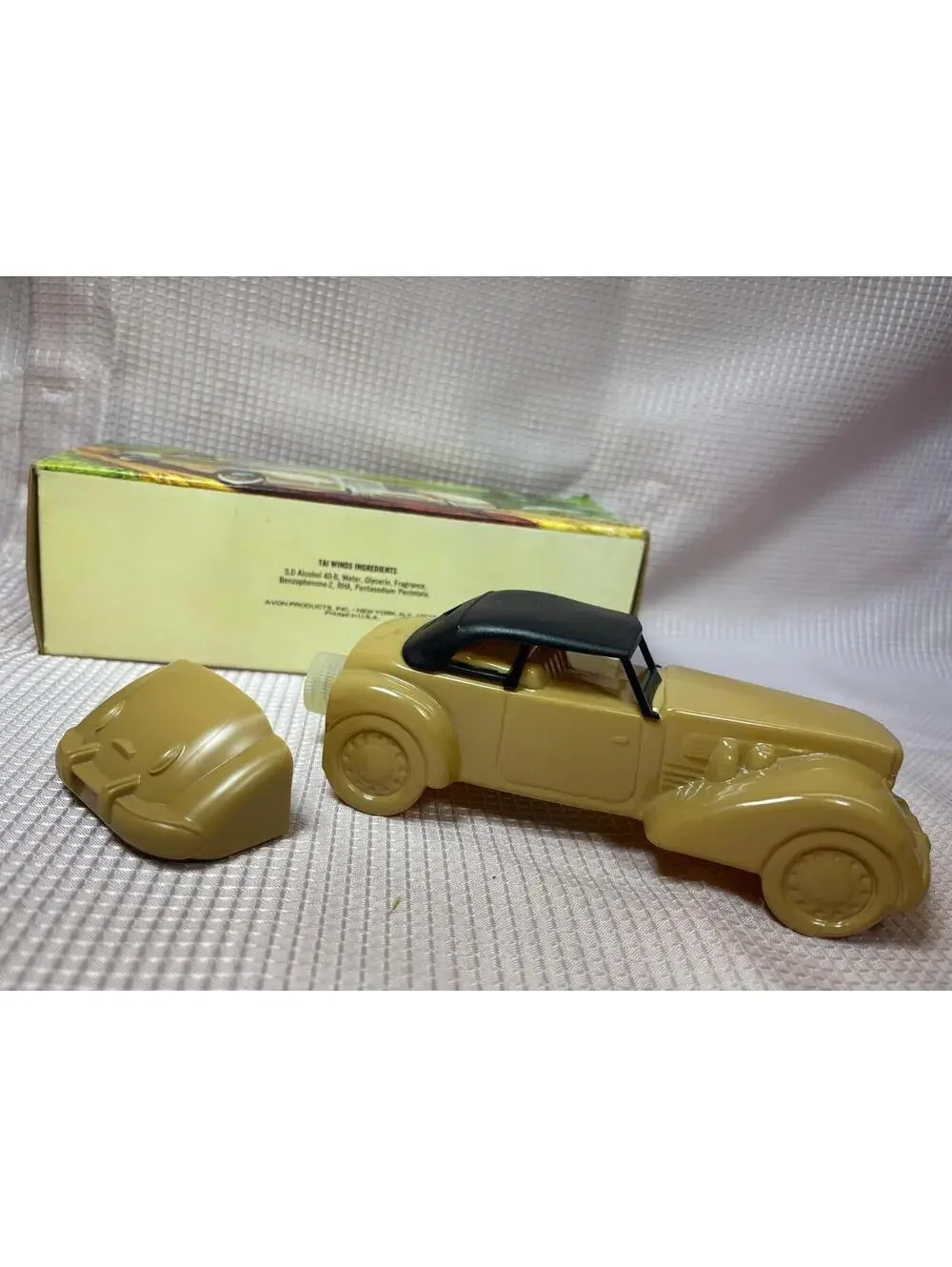 261 - Vintage AVON CORD '37 CAR After Shave Decanter With Original Box - FULL